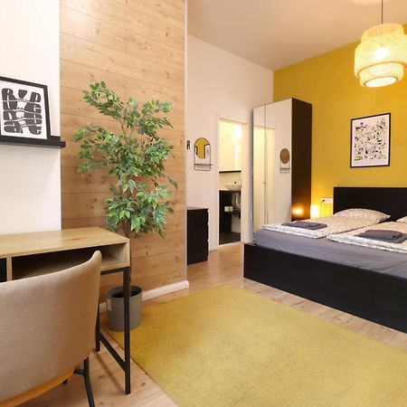A13 Downtown Apartments With Parking Budapeste Exterior foto
