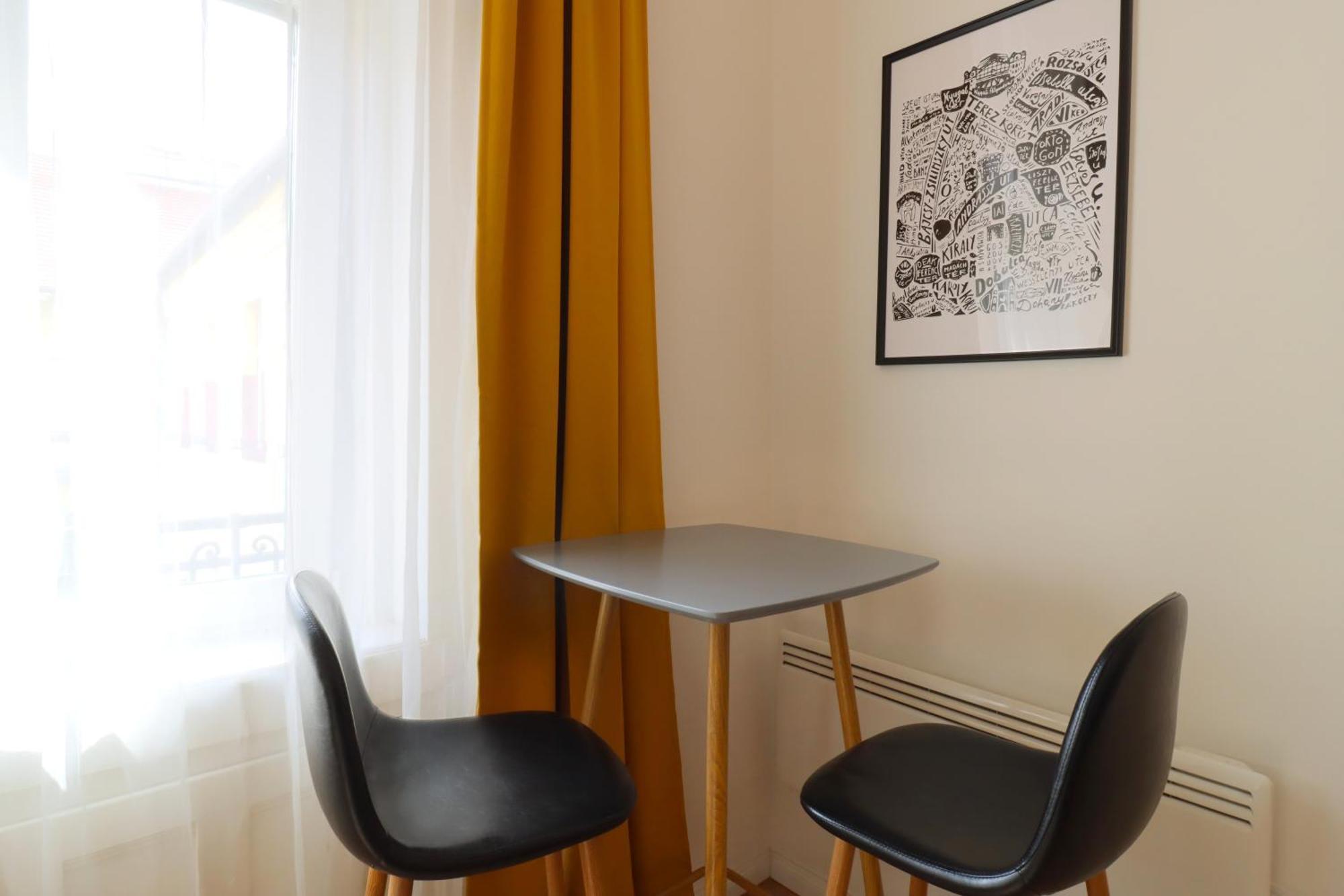A13 Downtown Apartments With Parking Budapeste Exterior foto